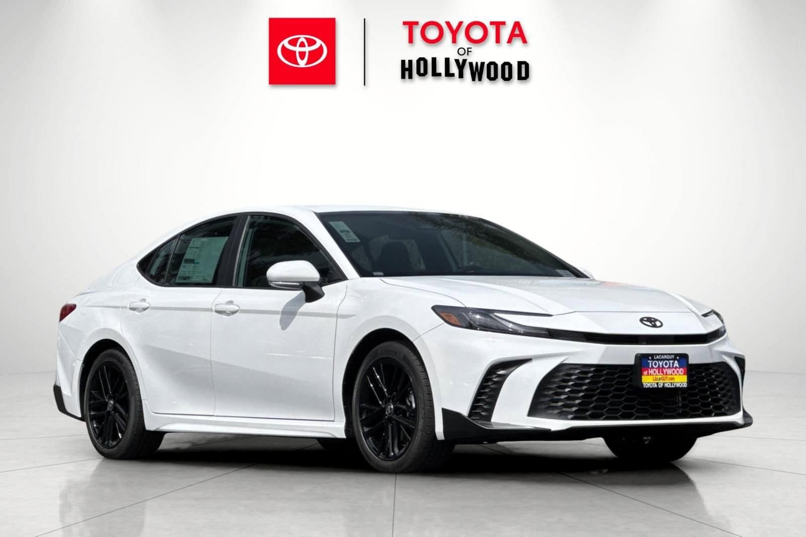 New 2026 Toyota Camry SE FWD image 2