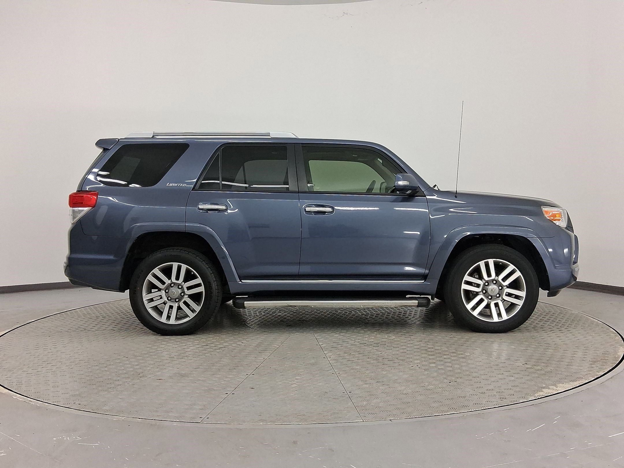 Used 2013 Toyota 4Runner Limited image 9