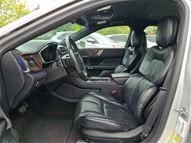 Used 2017 Lincoln Continental Select FWD image 13
