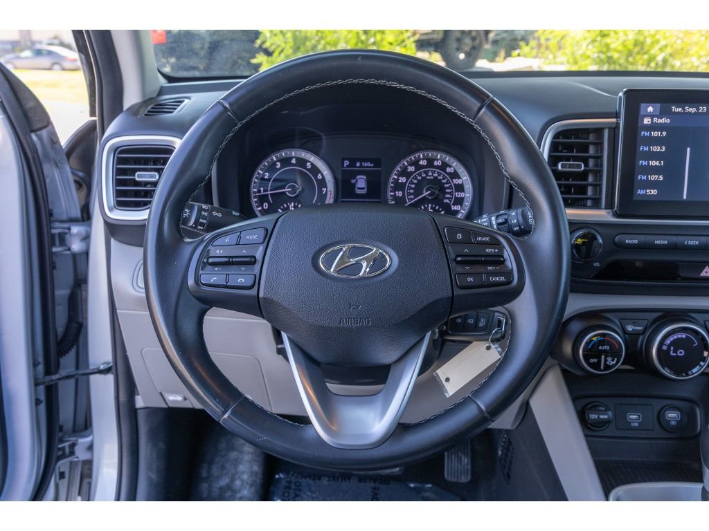 Used 2021 Hyundai Venue SEL w/ Cargo Package image 21