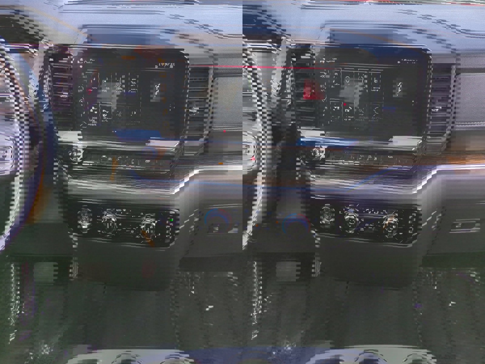 Used 2024 GMC Sierra 1500 SLE image 11