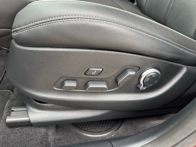 Used 2023 Genesis GV70 2.5T Sport Prestige w/ Sport Prestige Package image 24