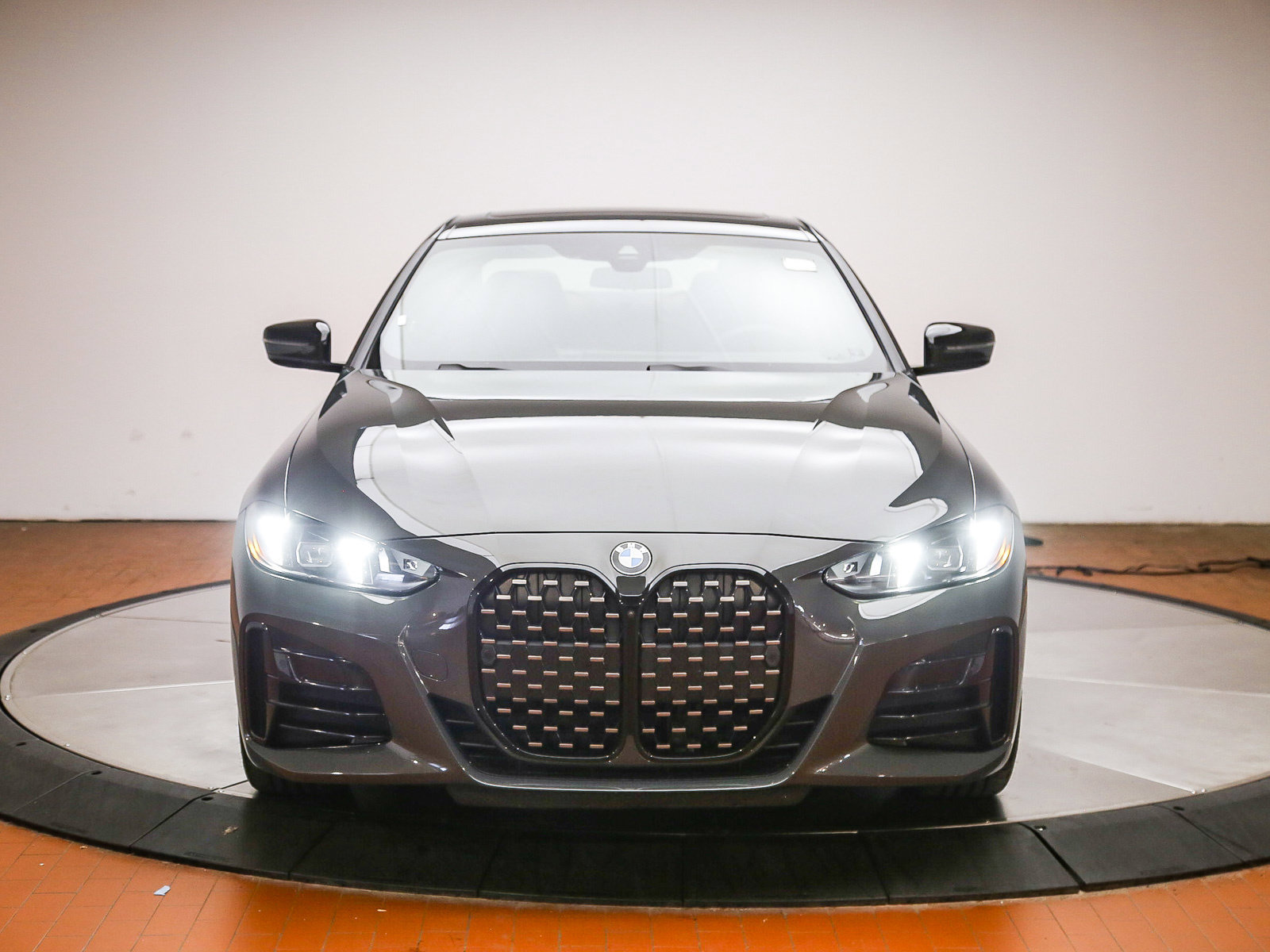 Used 2026 BMW 430i Coupe w/ M Sport Package RWD image 2