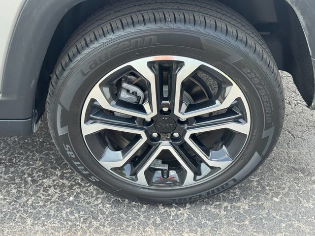Certified 2023 Jeep Compass Limited AWD/4WD image 11