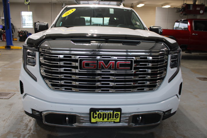 Used 2024 GMC Sierra 1500 Denali w/ Denali Reserve Package AWD/4WD image 2