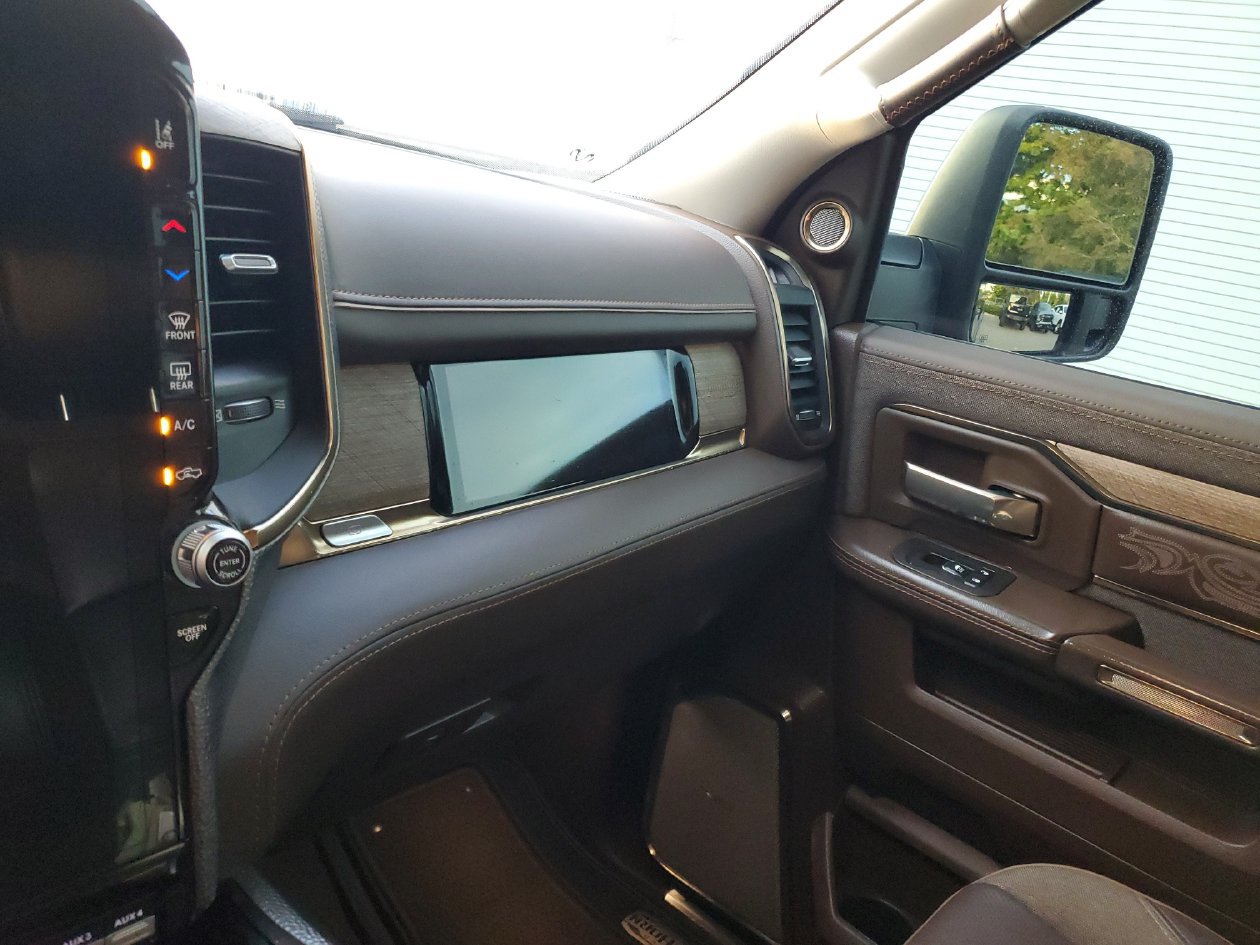 Used 2025 RAM 2500 Limited AWD/4WD image 25