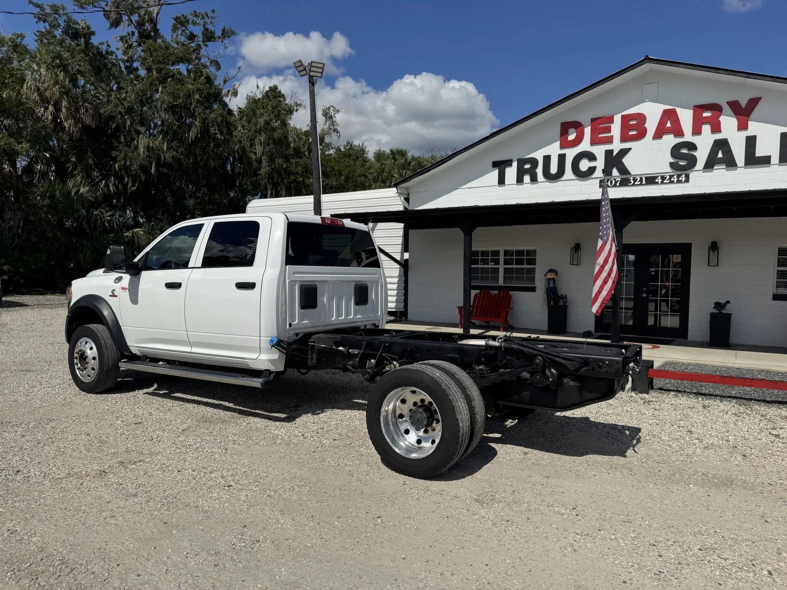 Used 2024 RAM 5500 Tradesman w/ Chrome Appearance Group AWD/4WD image 4
