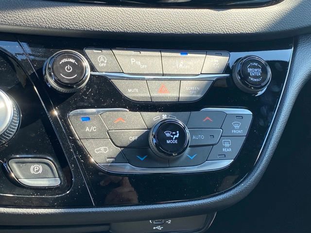 New 2026 Chrysler Voyager LX image 22