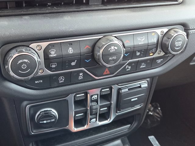 New 2026 Jeep Wrangler Sahara AWD/4WD image 18