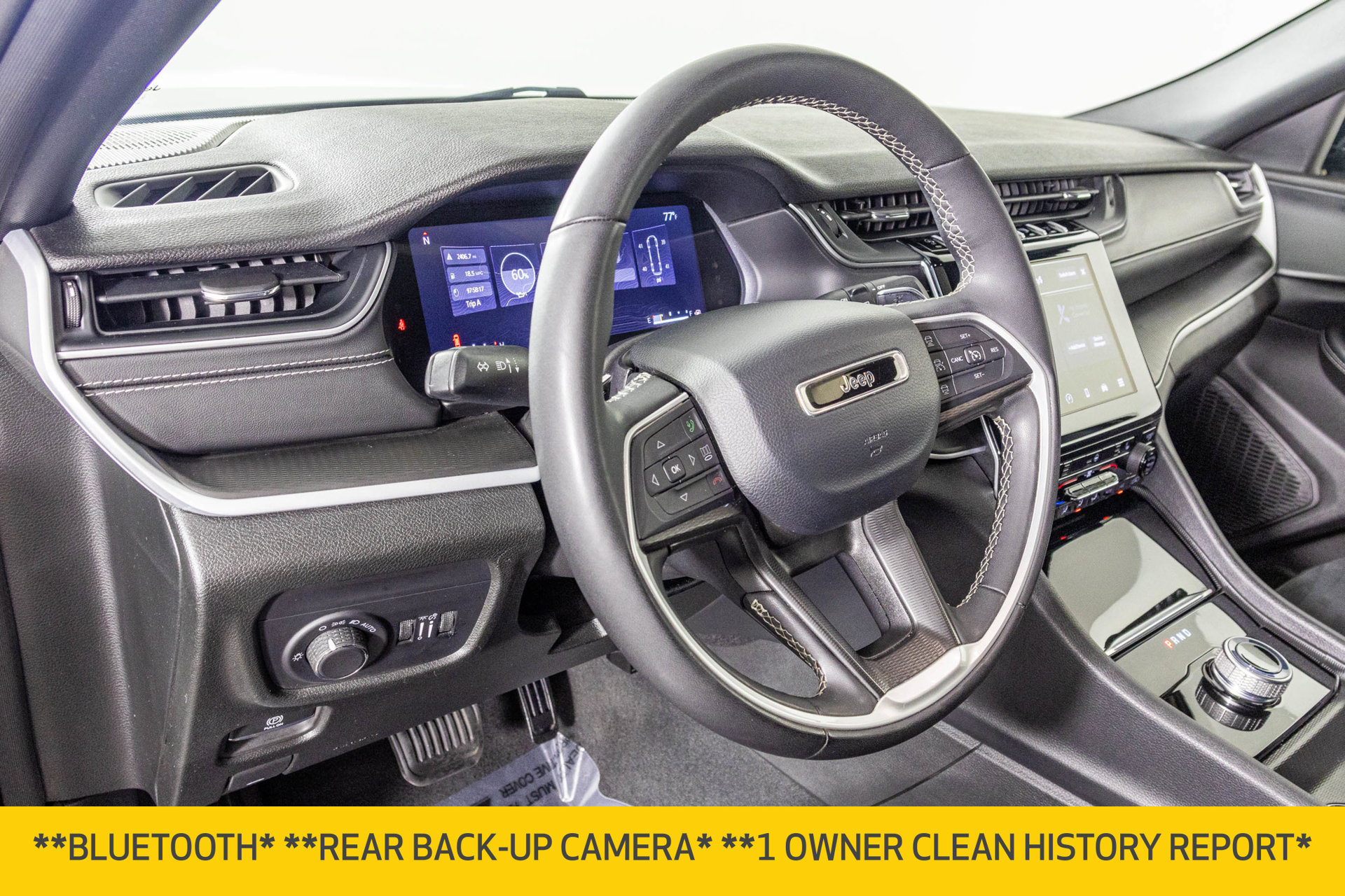 Used 2024 Jeep Grand Cherokee Laredo AWD/4WD image 5