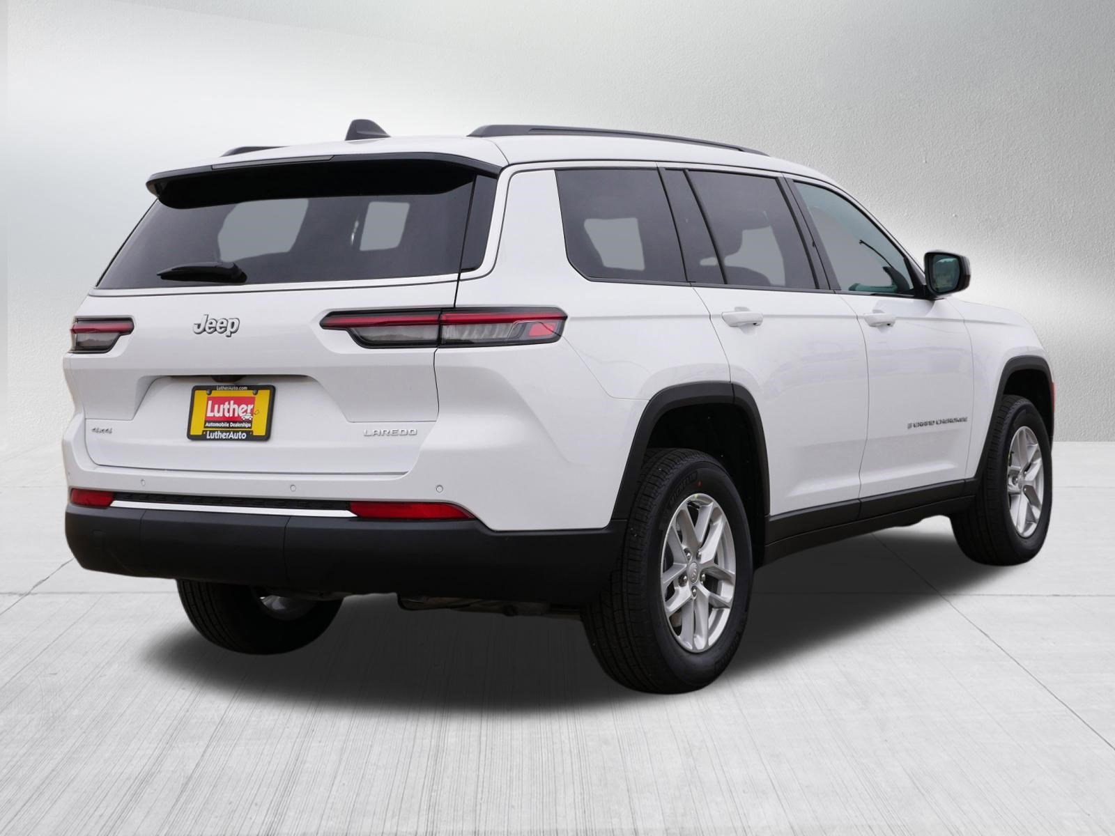 New 2026 Jeep Grand Cherokee L 4WD image 2