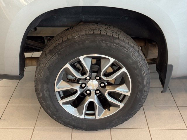 Certified 2024 Chevrolet Silverado 1500 LT AWD/4WD image 40
