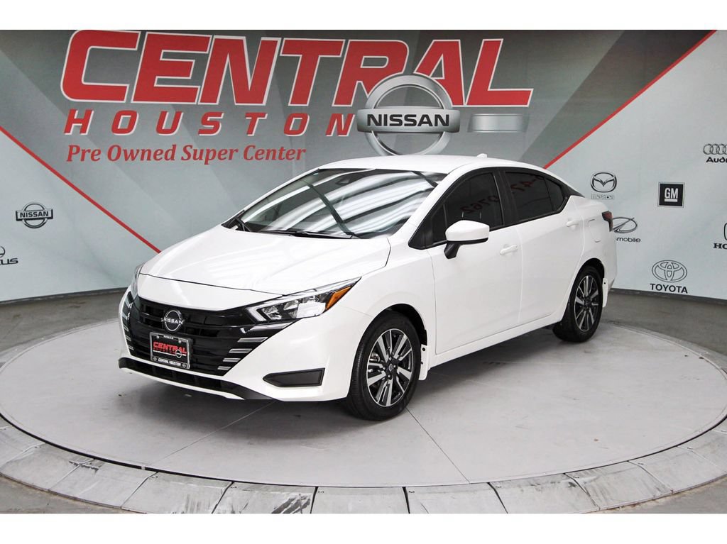 Used 2025 Nissan Versa SV w/ Trunk Package FWD image 2