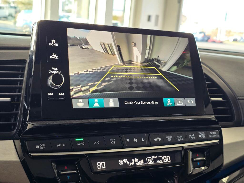 Used 2025 Honda Odyssey Touring image 32
