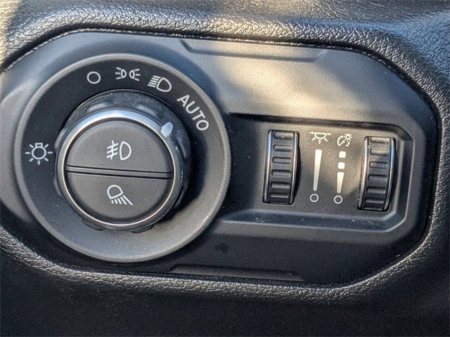 Used 2022 Jeep Gladiator Sport image 25