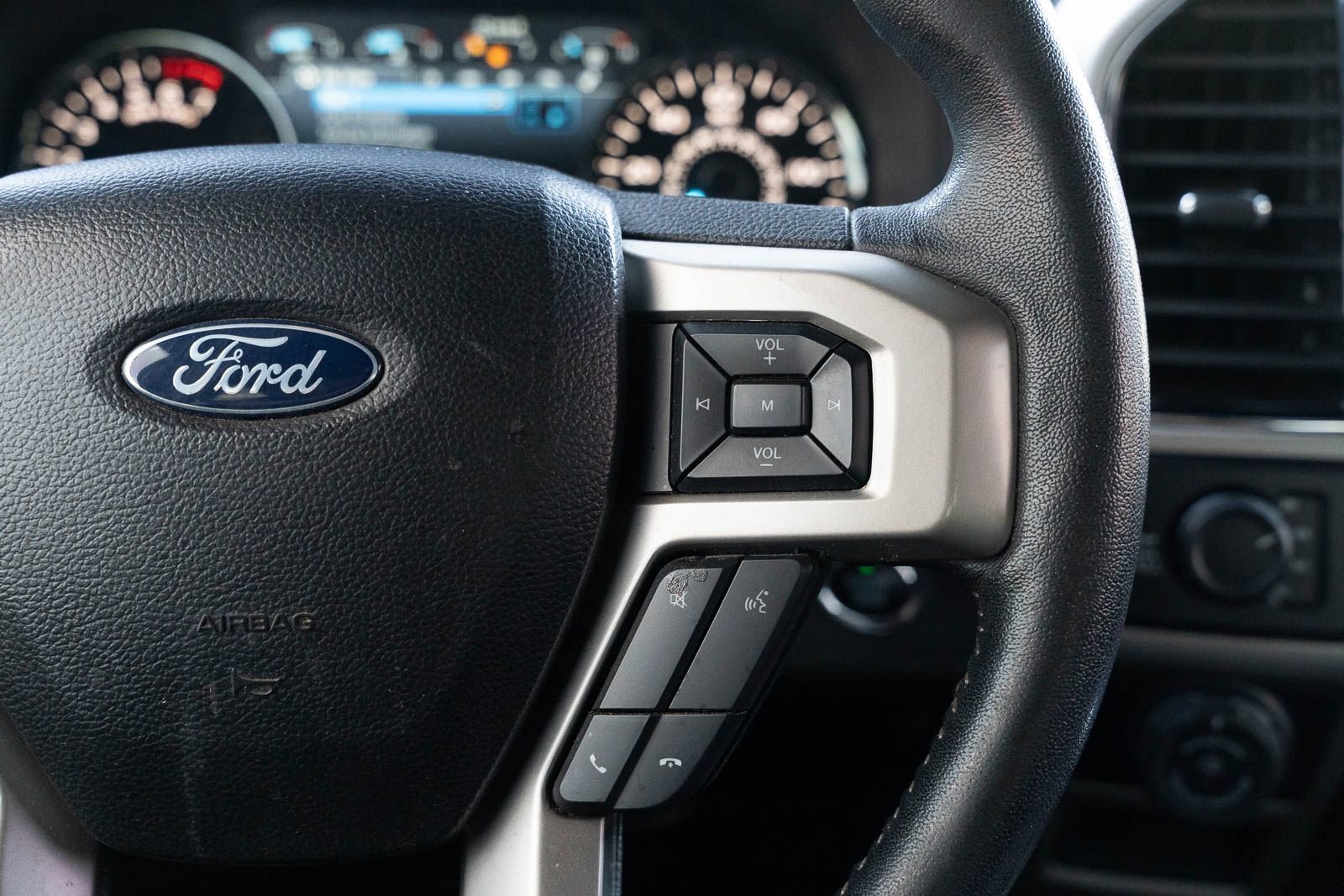 Used 2020 Ford F150 Lariat AWD/4WD image 26