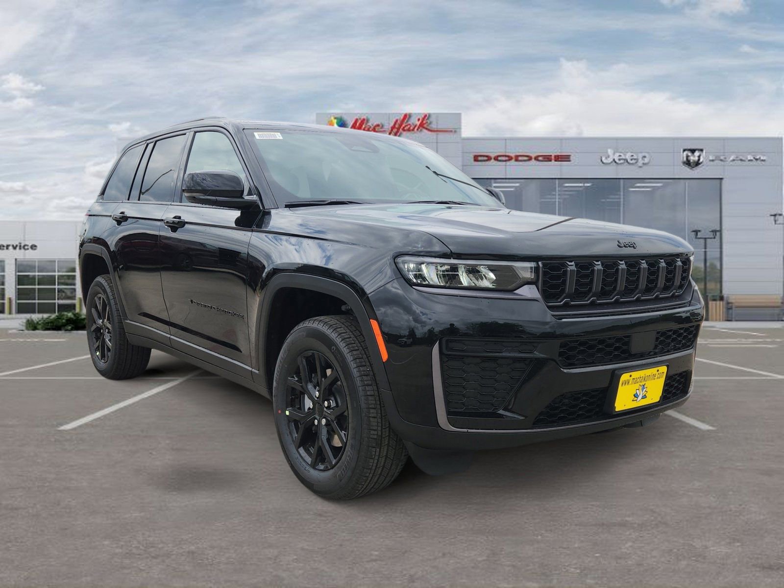 New 2026 Jeep Grand Cherokee Altitude RWD image 7