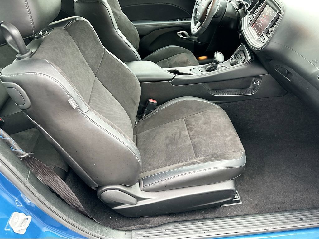 Used 2022 Dodge Challenger GT w/ Plus Package image 32