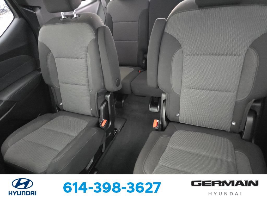 Used 2023 Chevrolet Traverse LT FWD image 19