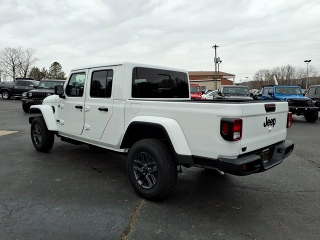 New 2026 Jeep Gladiator Sport image 4