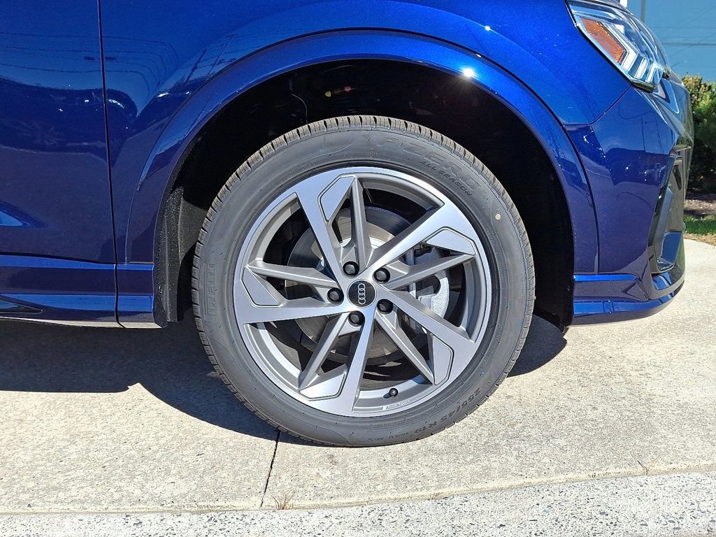 New 2025 Audi Q3 2.0T Premium image 7