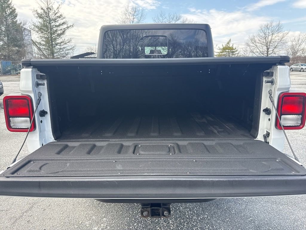 Used 2021 Jeep Gladiator Sport image 15