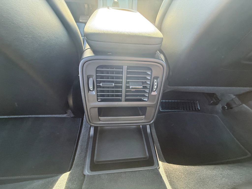 Used 2021 Porsche Taycan 4S image 30