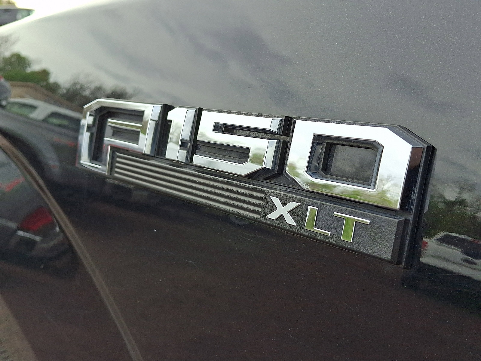 Used 2015 Ford F150 XLT w/ Equipment Group 302A Luxury AWD/4WD image 31