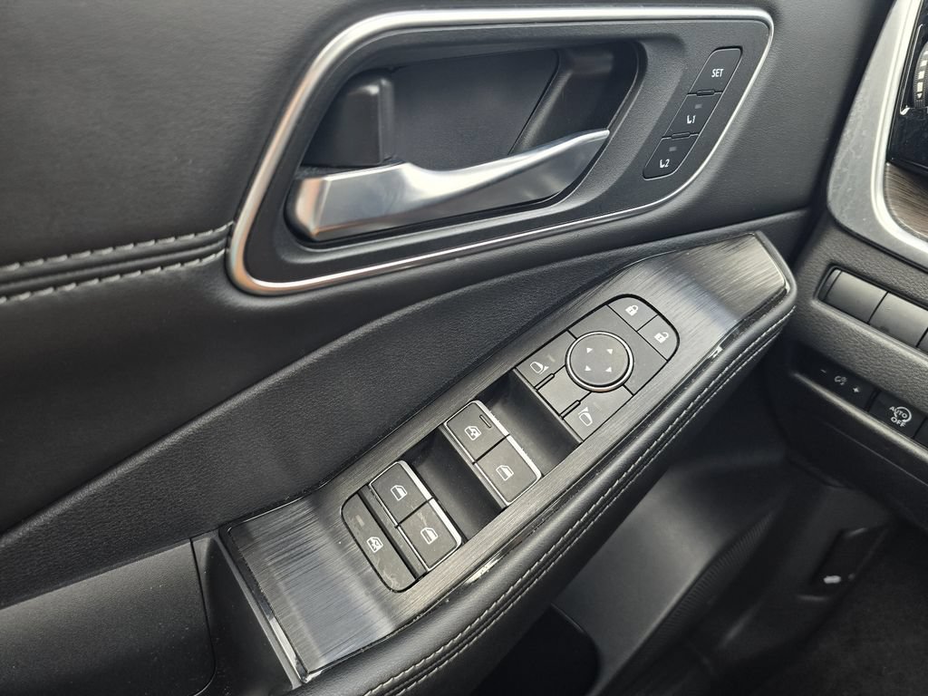 Used 2025 Nissan Rogue Platinum FWD image 23