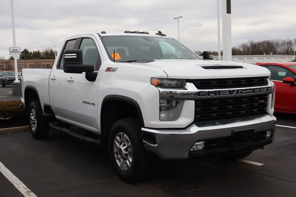 Used 2022 Chevrolet Silverado 2500 LT w/ Convenience Package image 3