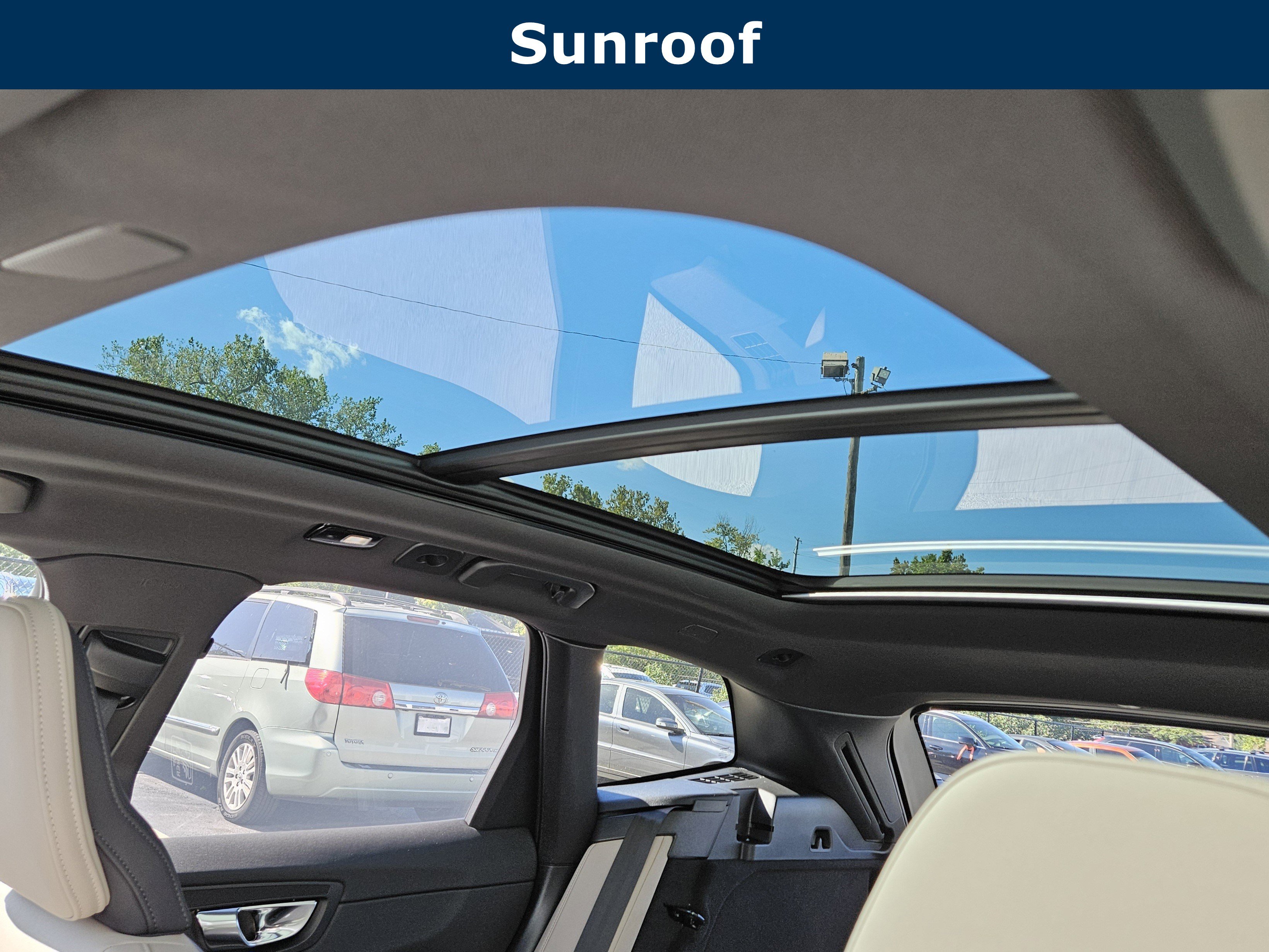 New 2026 Volvo XC60 T8 Plus w/ Protection Package Premier image 30