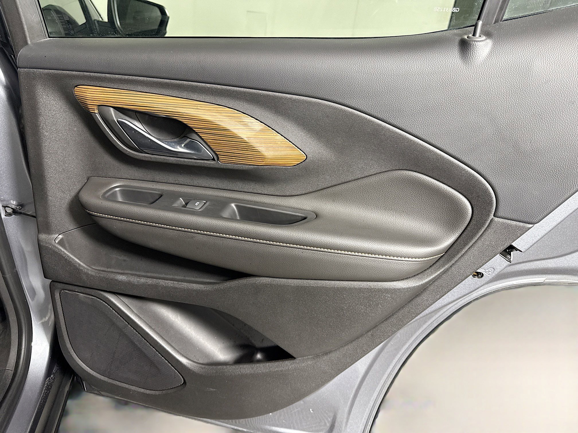 Used 2020 GMC Terrain SLE image 28