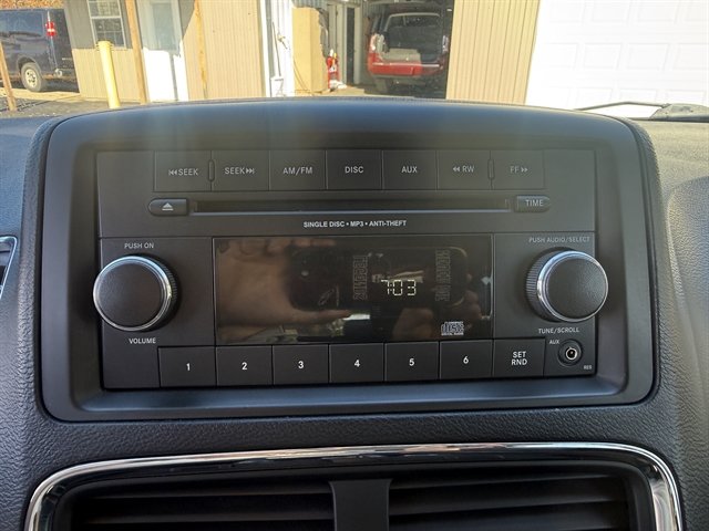 Used 2016 Dodge Grand Caravan SE w/ Quick Order Package 29E SE FWD image 12