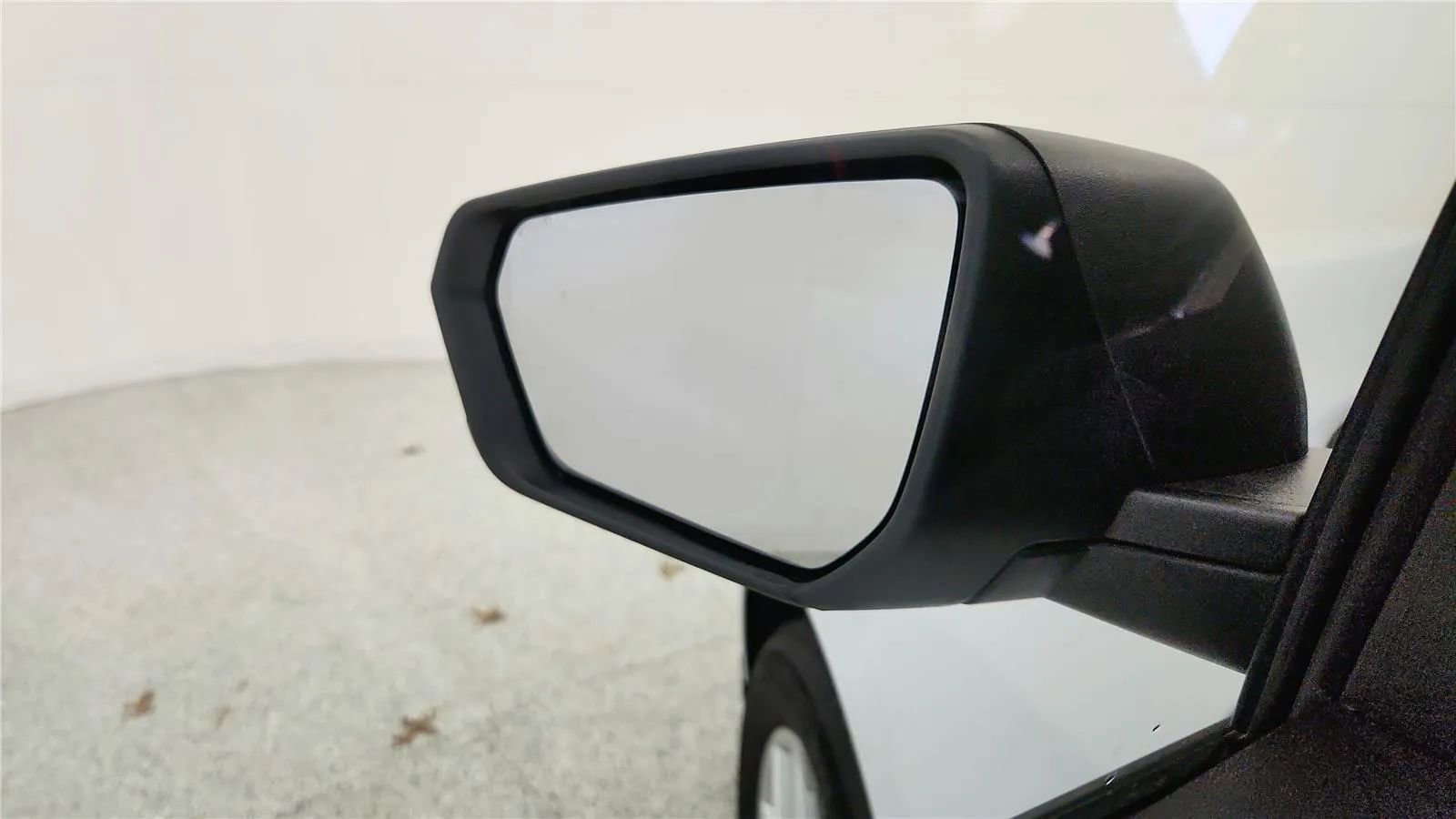 Used 2024 Chevrolet Equinox LS FWD image 23