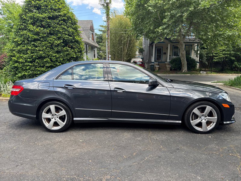 Used 2011 Mercedes-Benz E 350 4MATIC Sedan image 5
