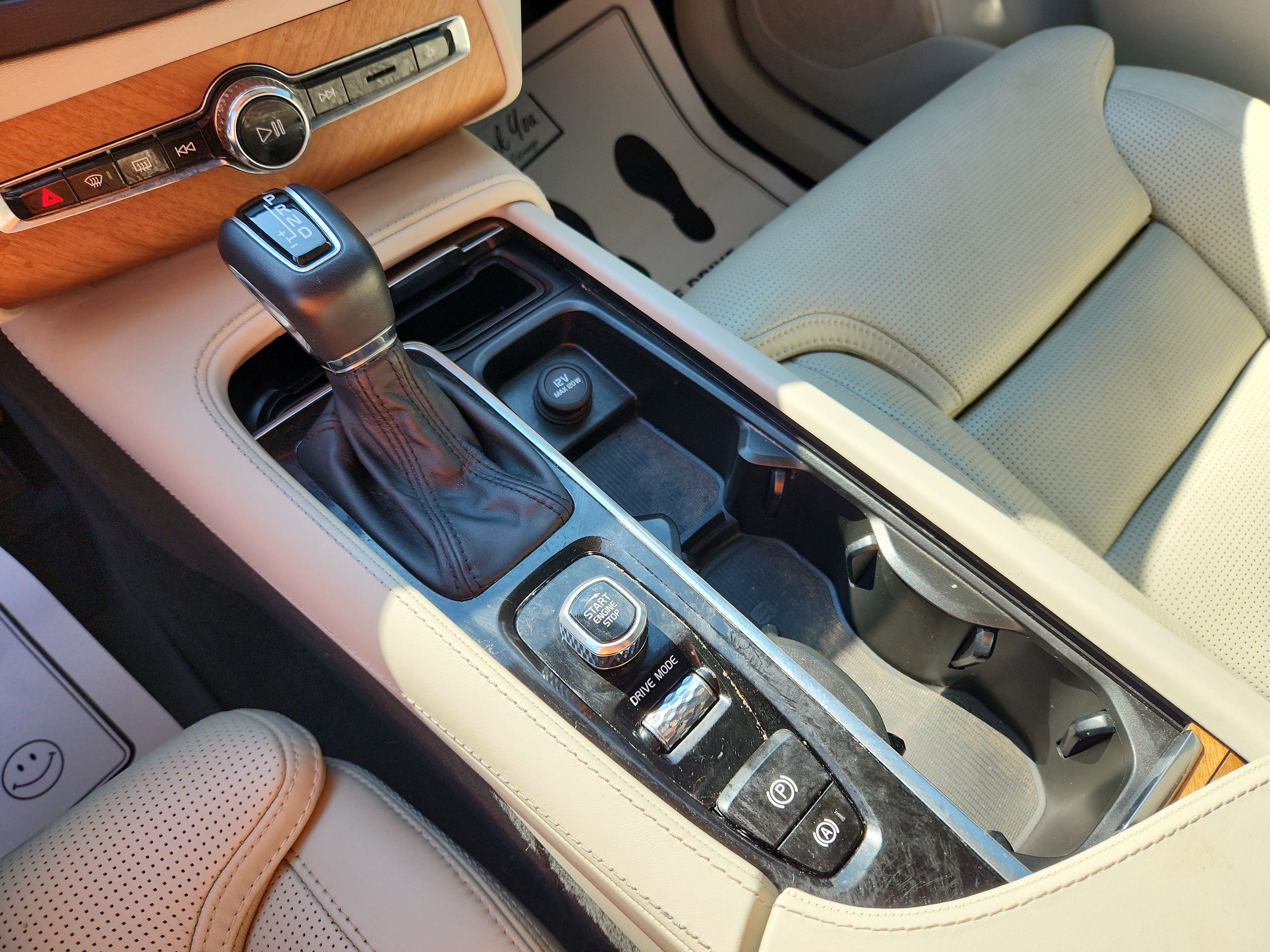 Used 2020 Volvo XC90 T6 Inscription image 36