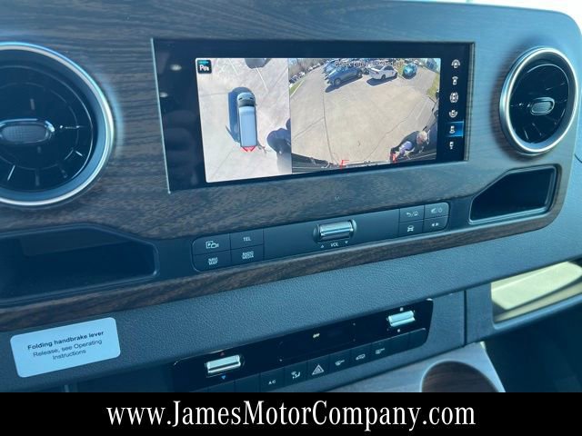 Used 2023 Mercedes-Benz Sprinter 3500 image 8