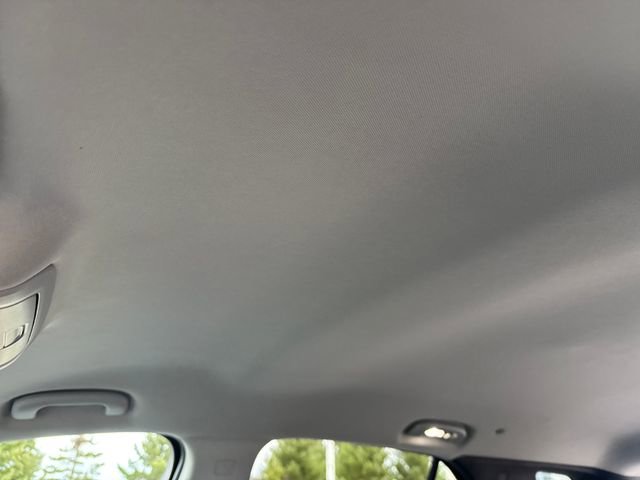 Used 2023 Chevrolet Equinox Premier AWD/4WD image 25