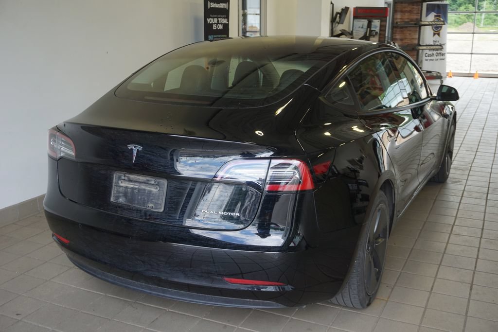 Used 2022 Tesla Model 3 Long Range AWD/4WD image 13