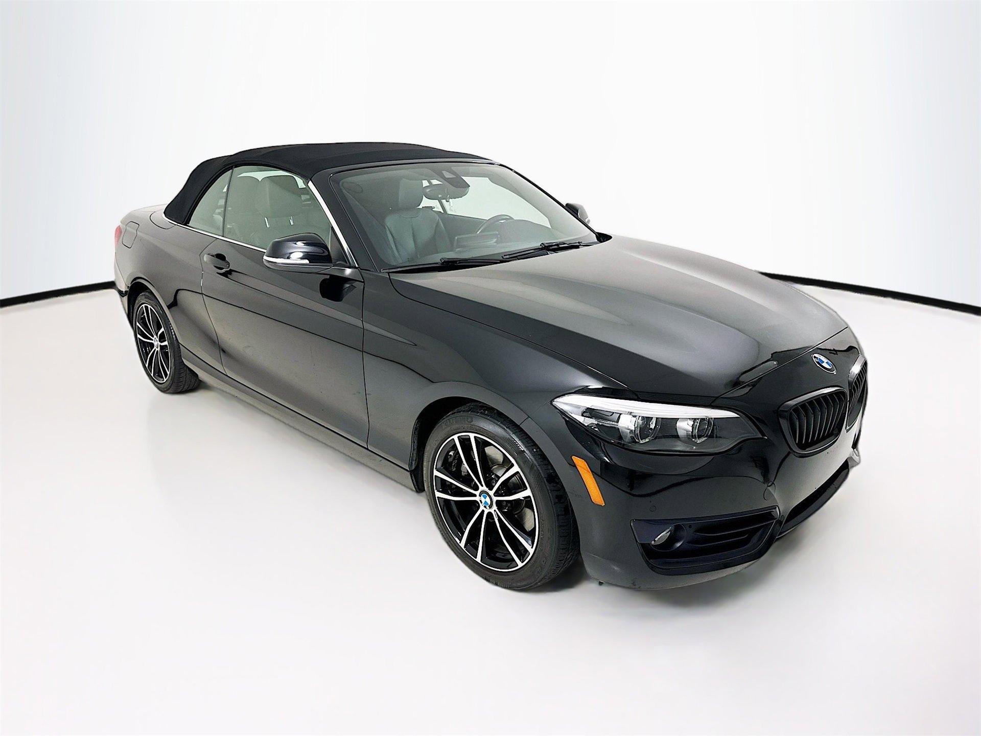 Used 2020 BMW 230i xDrive Convertible video 1