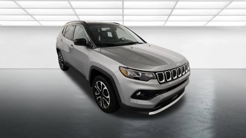 Used 2023 Jeep Compass Limited AWD/4WD image 9
