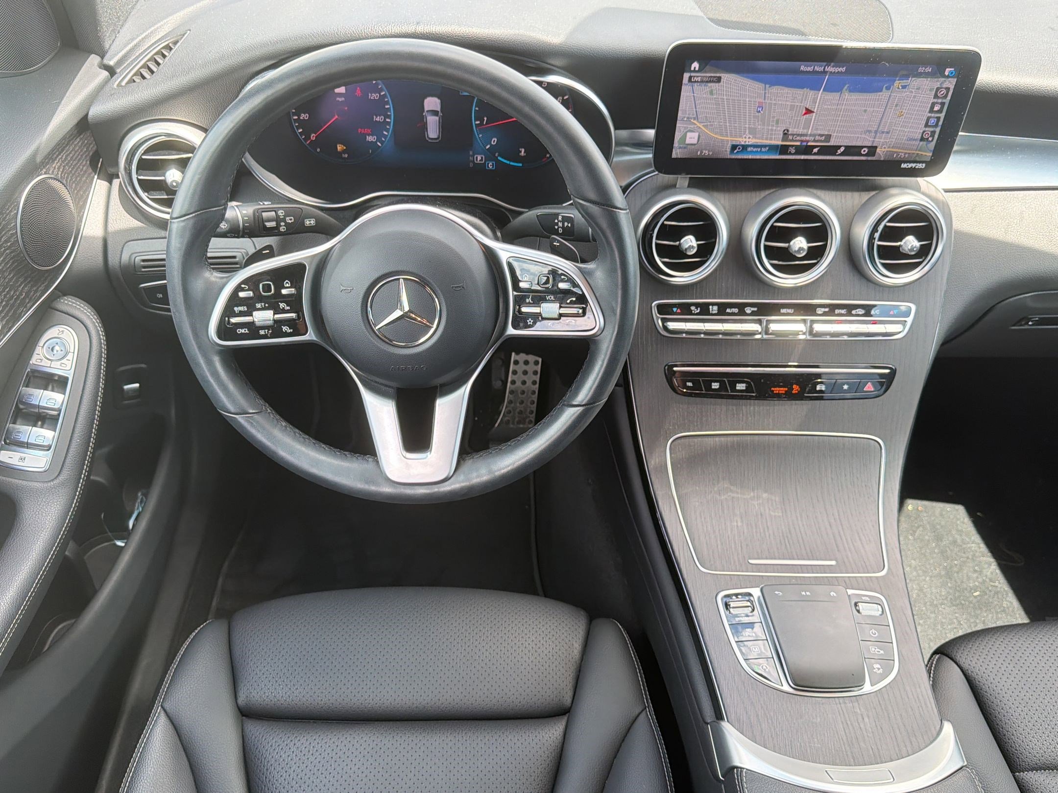 Used 2022 Mercedes-Benz GLC 300 4MATIC image 25