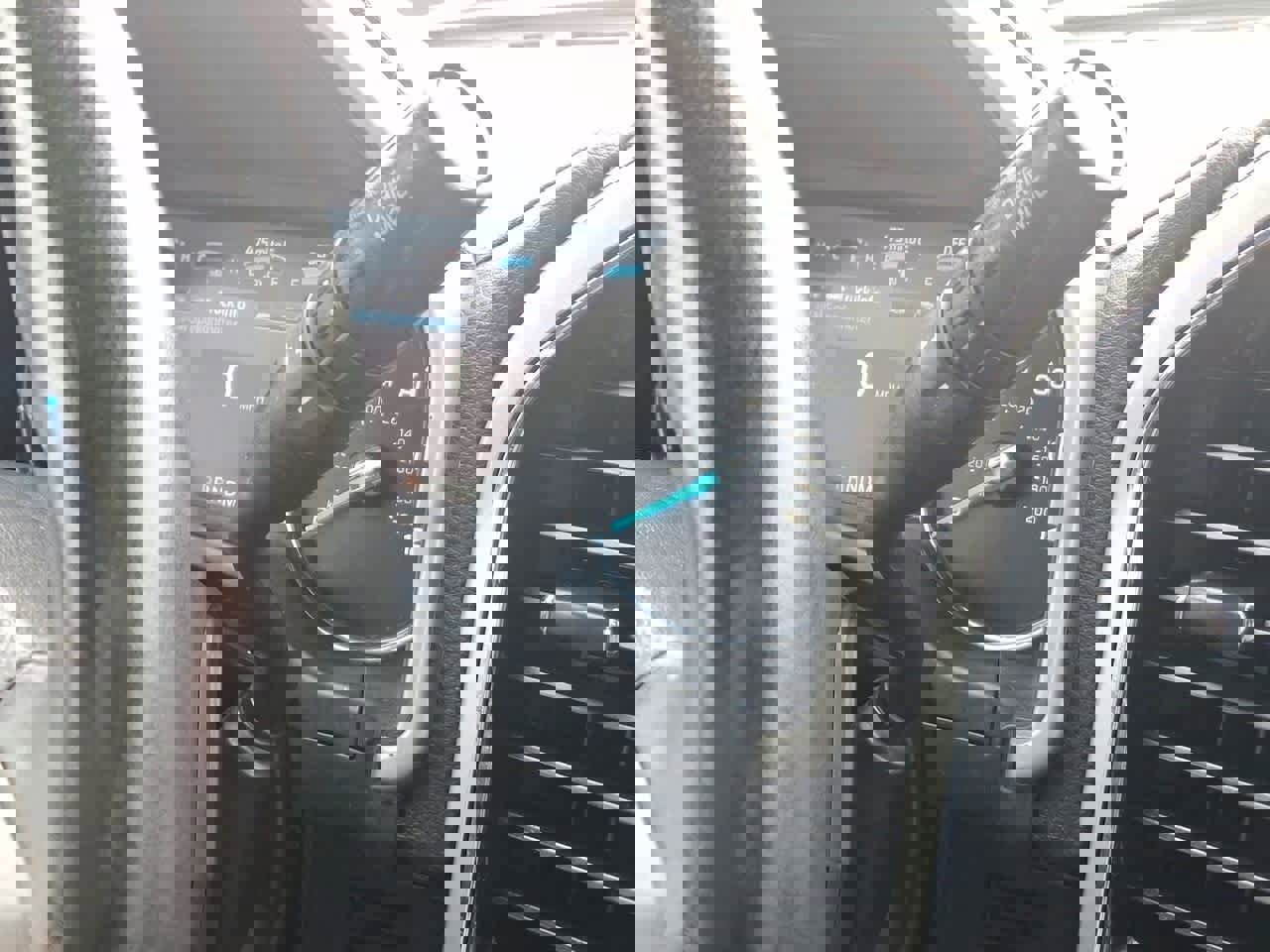 Used 2022 Ford F250 Lariat w/ Black Appearance Package image 18