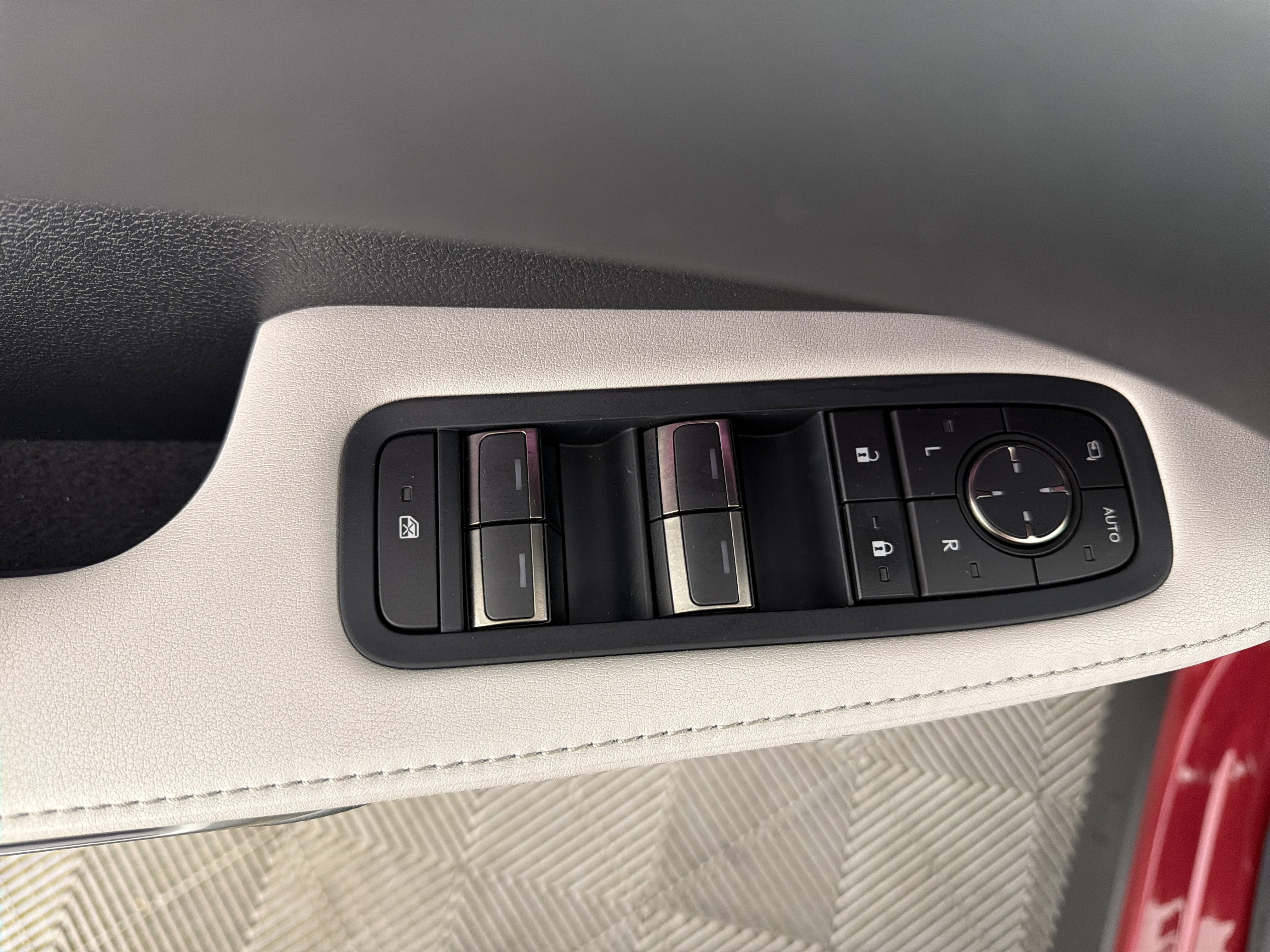 Used 2023 Lexus RX 350 w/ Cold Area Package image 7