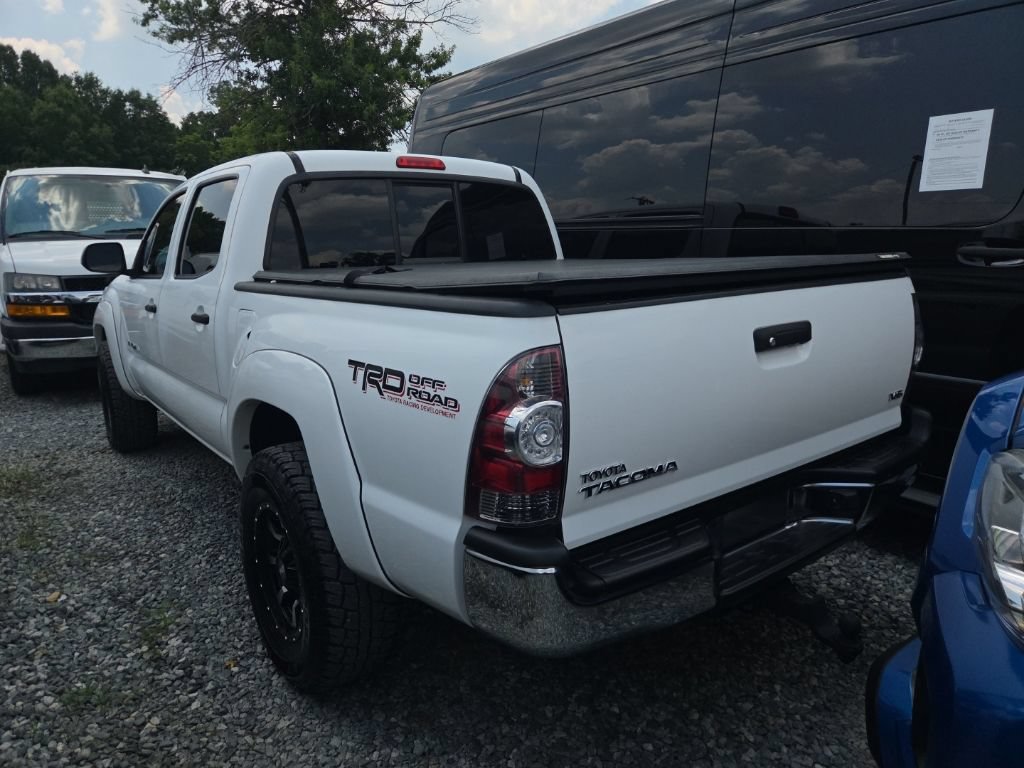 Used 2013 Toyota Tacoma 4x4 Double Cab w/ TRD Off-Road Pkg image 4