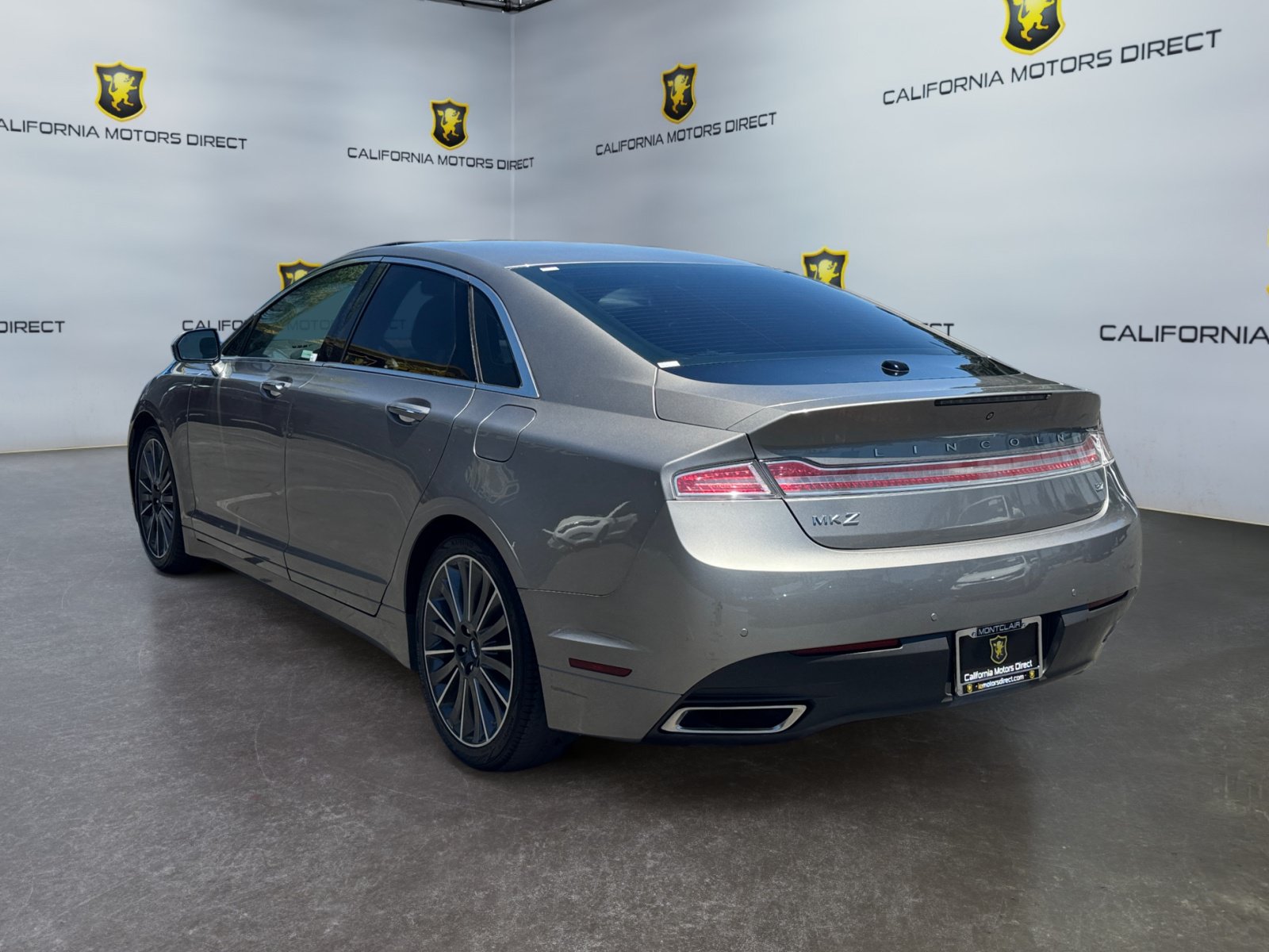 Used 2016 Lincoln MKZ w/ Equipment Group 300A Reserve FWD image 3