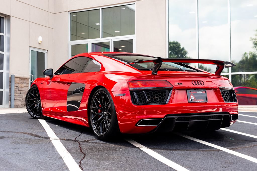 Used 2017 Audi R8 V10 w/ Carbon Exterior Package AWD/4WD image 21
