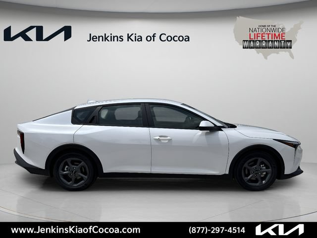 New 2026 Kia K4 FWD image 2