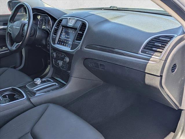 Used 2020 Chrysler 300 Touring w/ Chrome Appearance Package RWD image 20