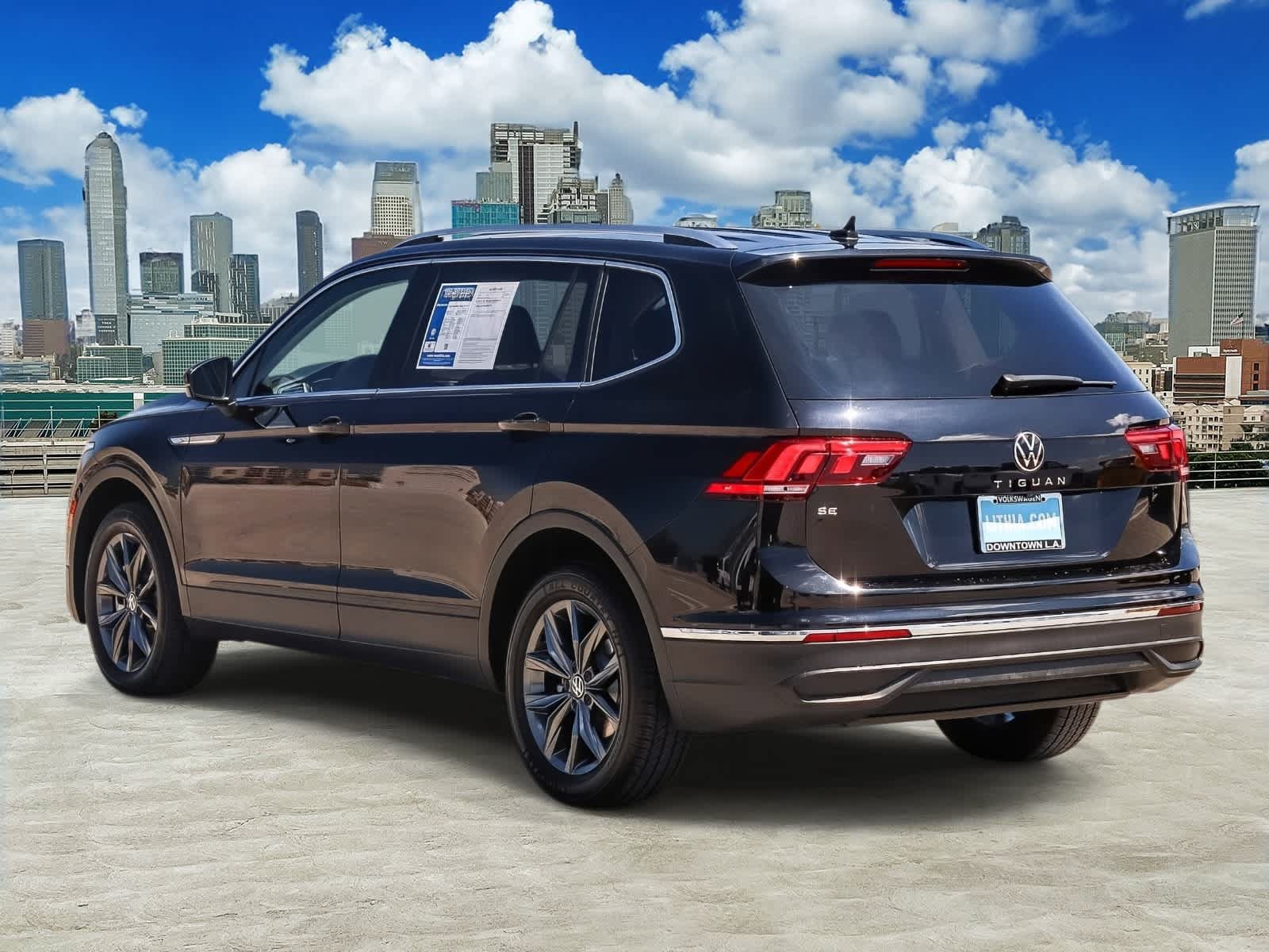 Certified 2022 Volkswagen Tiguan SE FWD image 6